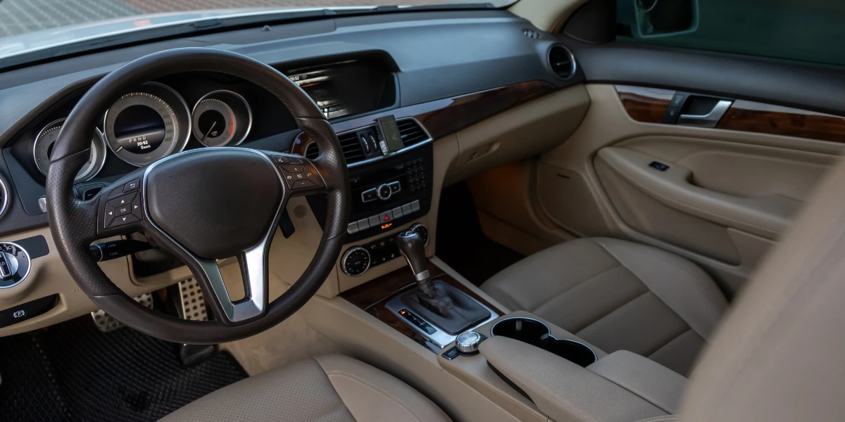 Tips Menjaga Interior Mobil Tetap Fresh Selama Perjalanan Mudik